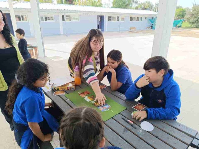 Denuncias por convivencia escolar suben 22% y expertos apuntan a habilidades socioemocionales como clave