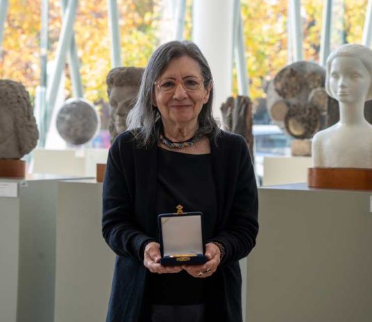 Escritora peruana Carmen Ollé recibió Premio Iberoamericano de Letras José Donoso