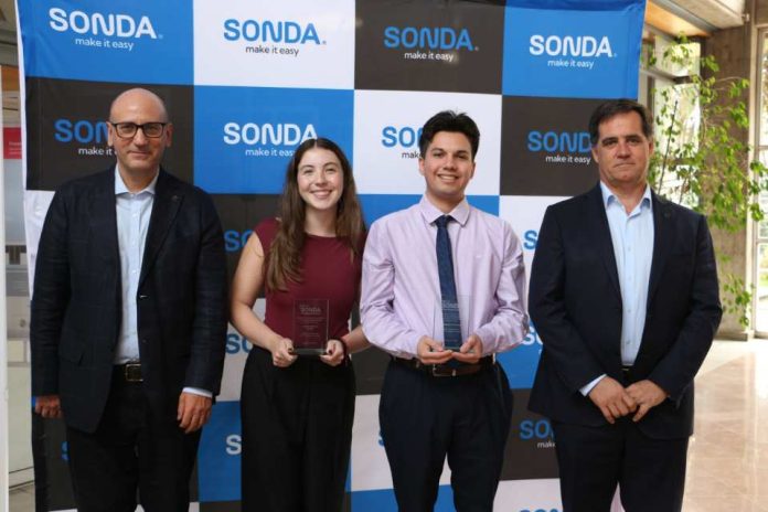 Estudiantes de Ingeniería UC reciben la Beca SONDA por su excelencia académica
