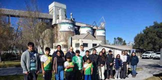 Estudiantes y deportistas de Talcahuano recibieron becas que impulsan su desarrollo académico y deportivo