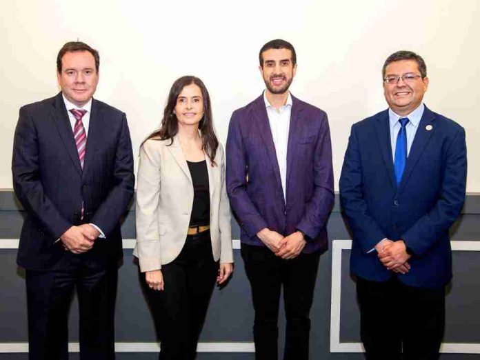 Facultad de Ingeniería y Negocios de UDLA inaugura sus actividades académicas 2026 con diálogo sobre impacto de la IA en las carreras y el mercado laboral