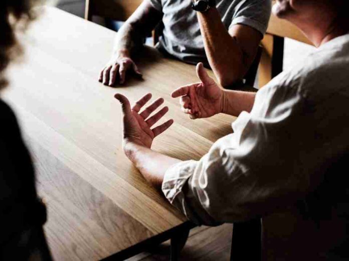 La violencia empieza con la negación del otro La violencia empieza con la negación del otro