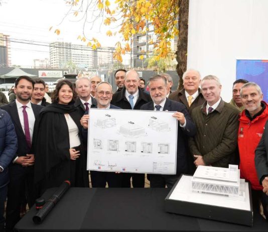 Ministro de las Culturas y gobernador instalan primera piedra de la futura Biblioteca Regional de La Araucanía en Temuco