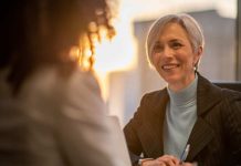 NEGOCIAR SUELDO: DE MOMENTO INCÓMODO A JUGADA ESTRATÉGICA CLAVE PARA TU CARRERA