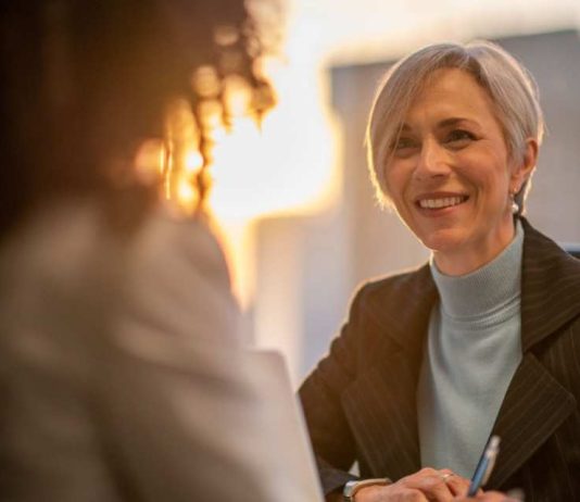 NEGOCIAR SUELDO: DE MOMENTO INCÓMODO A JUGADA ESTRATÉGICA CLAVE PARA TU CARRERA