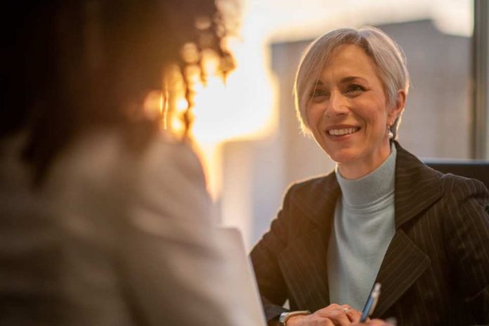 NEGOCIAR SUELDO: DE MOMENTO INCÓMODO A JUGADA ESTRATÉGICA CLAVE PARA TU CARRERA