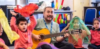 Premio Profesores Excepcionales abre su cuarta convocatoria buscan docentes que fomenten la formación socioemocional de sus estudiantes