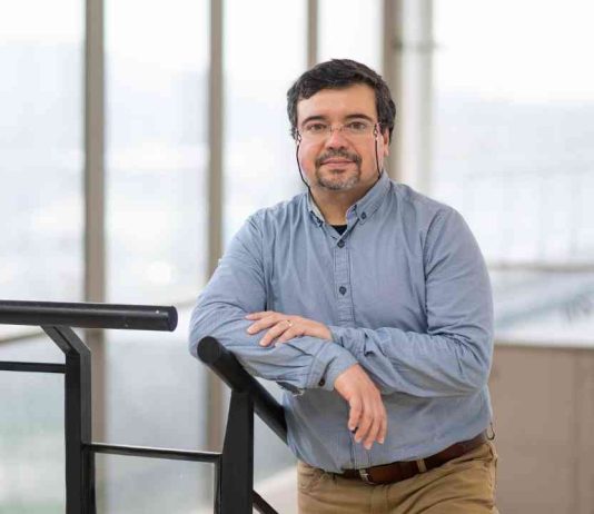 Ricardo Demarco López, Investigador y académico de Astronomía, Universidad Andrés Bello UNAB