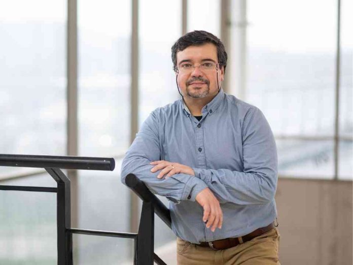 Ricardo Demarco López, Investigador y académico de Astronomía, Universidad Andrés Bello UNAB