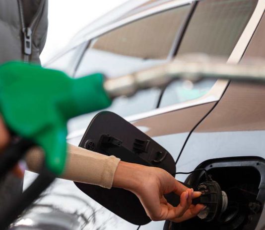 Seis consejos para ahorrar combustible y cuidar el vehículo en toda época del año