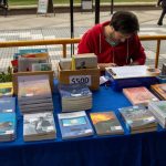 Séptima versión de la venta de bodega de Ediciones UCT abrirá sus puertas con libros desde mil pesos