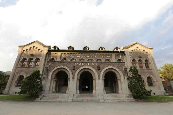Universidad Católica UC, Campus Oriente