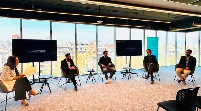 Universidad de Chile implementa nuevo sistema que permite titularse en menos tiempo Universidad de Chile implementa nuevo sistema que permite titularse en menos tiempo