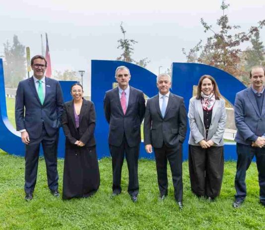 Universidad del Desarrollo firma convenio con International Copper Association para impulsar la minería del futuro Universidad del Desarrollo firma convenio con International Copper Association para impulsar la minería del futuro