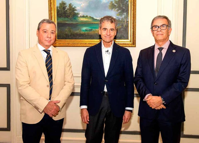 Exministro Andrés Velasco inaugura actividades académicas 2026 de la Facultad de Comunicaciones y Artes de UDLA