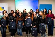 20 mujeres jóvenes de Maipú se integran a programa que impulsa a mujeres en carreras STEM