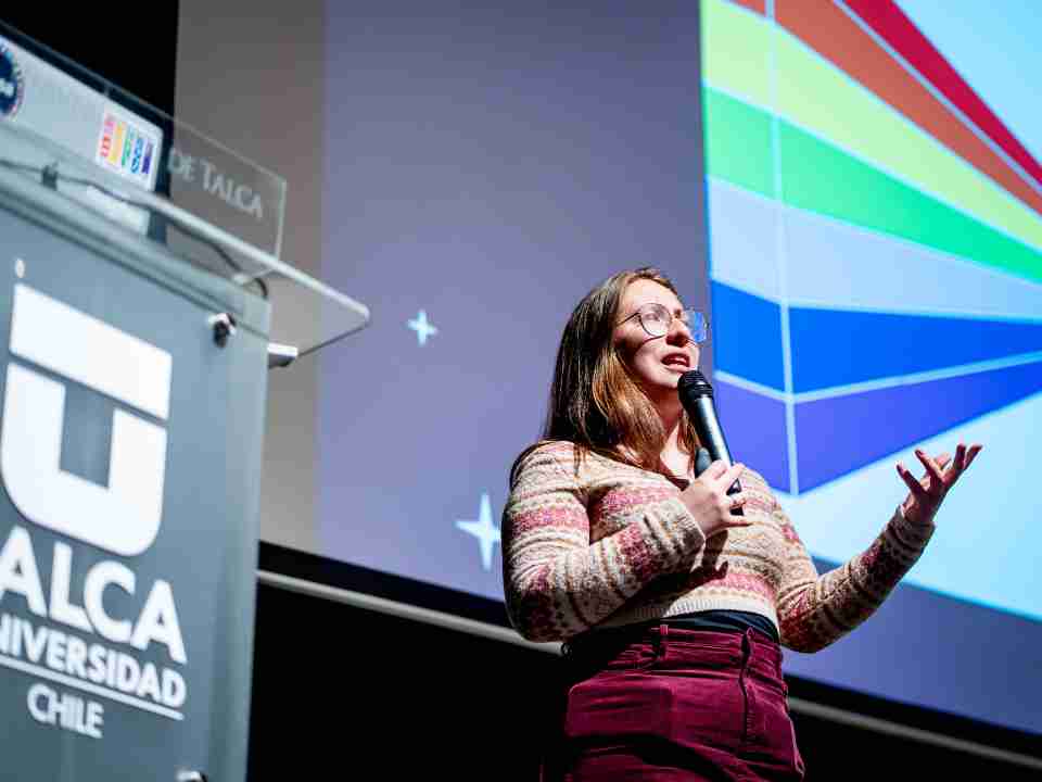 Astrónoma Tere Paneque en la UTalca: “Más mujeres en ciencia no es un capricho, es una necesidad”