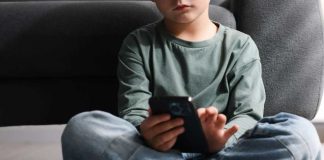Buscan prohibir redes sociales para menores de 14 años Buscan prohibir redes sociales para menores de 14 años