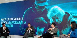 Chile alcanza 96,6% de hogares conectados, pero solo 2 de cada 10 personas declara tener habilidades digitales avanzadas