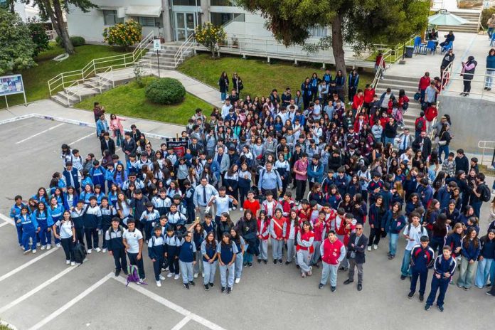 Con participación de más de 400 estudiantes comienzan campeonatos de matemáticas Con participación de más de 400 estudiantes comienzan campeonatos de matemáticas