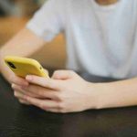 Consumo problemático de redes sociales: los riesgos de crecer con la pantalla siempre encendida