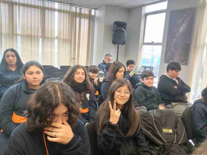 Escolares de Curanilahue buscan fortalecer la resiliencia climática de la comuna