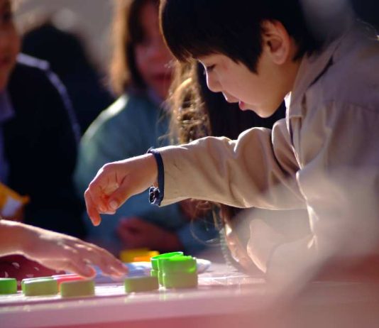 Fundación CAP releva el valor del juego para fomentar la lectura en la infancia