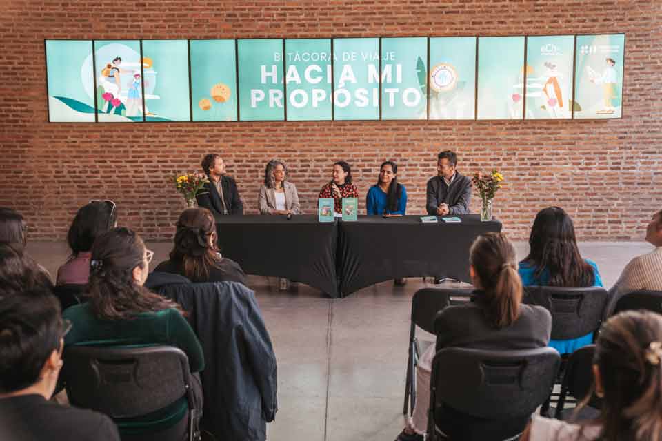 LANZAN BITÁCORAS DIGITALES PARA FORTALECER EL PROPÓSITO DE VIDA EN ESTUDIANTES Y DOCENTES LANZAN BITÁCORAS DIGITALES PARA FORTALECER EL PROPÓSITO DE VIDA EN ESTUDIANTES Y DOCENTES