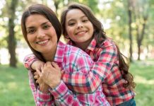 Mamás en Chile lideran el aprendizaje del inglés en sus hijos: la nueva clave para el futuro laboral de las nuevas generaciones