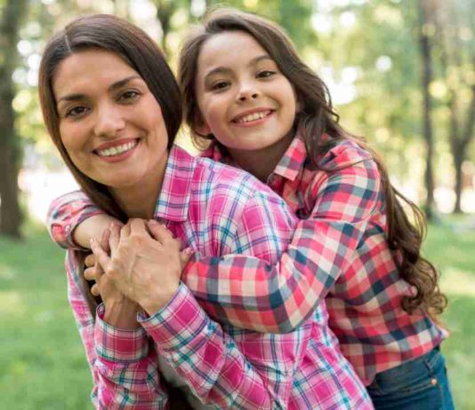 Mamás en Chile lideran el aprendizaje del inglés en sus hijos: la nueva clave para el futuro laboral de las nuevas generaciones
