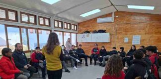 Más de 200 estudiantes de Vichuquén inician talleres para proyectar su futuro en la educación superior