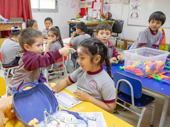 Más que entretención webinar gratuito abordará cómo el juego impulsa el aprendizaje en la primera infancia Más que entretención: webinar gratuito abordará cómo el juego impulsa el aprendizaje en la primera infancia