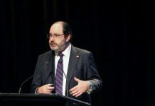 Ministro Rau advierte en seminario de Duoc UC: “No podemos generar empleo por decreto”