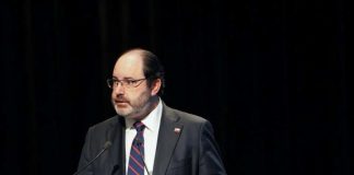 Ministro Rau advierte en seminario de Duoc UC: “No podemos generar empleo por decreto”