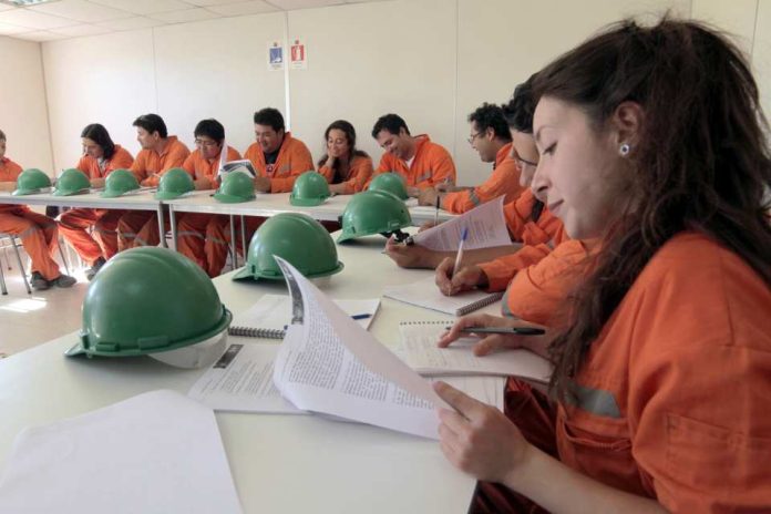 Nuevas competencias digitales, colaborativas y con foco en sostenibilidad marcan la formación de ingenieros para la minería