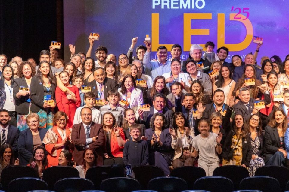 Premio LED abre nominaciones para su cuarta versión e invita a reconocer a líderes educativos de todo Chile