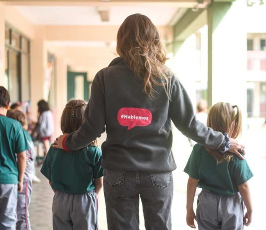 Radicalización digital en menores: la amenaza silenciosa que preocupa a los colegios