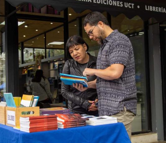 Séptima versión de la venta de bodega de Ediciones UCT abrirá sus puertas con libros desde mil pesos