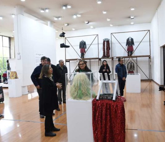 UTalca inaugura exposiciones que unen la resiliencia social y la filosofía clásica en el grabado UTalca inaugura exposiciones que unen la resiliencia social y la filosofía clásica en el grabado