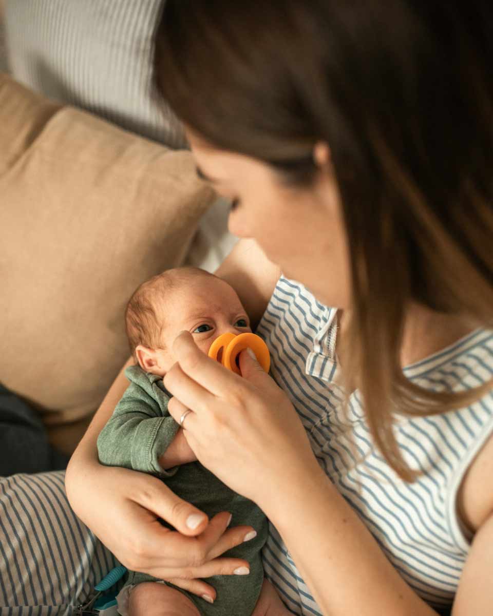 Un WhatsApp que acompaña la maternidad: lanzan nueva convocatoria de “Conversemos Mamá”