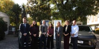 Universidad Católica y Hyundai Chile firman alianza para promover la electromovilidad en el país