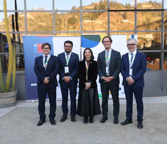 Reportaje | Lanzan nuevo centro de liderazgo educativo impulsado por tres universidades y financiado por el Ministerio de Educación Lanzan nuevo centro de liderazgo educativo impulsado por tres universidades y financiado por el Ministerio de Educación