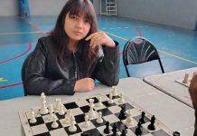 Admira a Bobby Fischer y amó “Gambito de dama”: así es Emilia Larenas, la campeona de ajedrez que ilusiona en Puente Alto Admira a Bobby Fischer y amó “Gambito de dama” así es Emilia Larenas, la campeona de ajedrez que ilusiona en Puente Alto