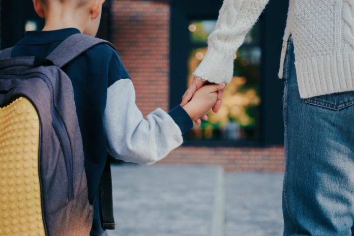 Admisión escolar, mérito y desigualdad Admisión escolar, mérito y desigualdad