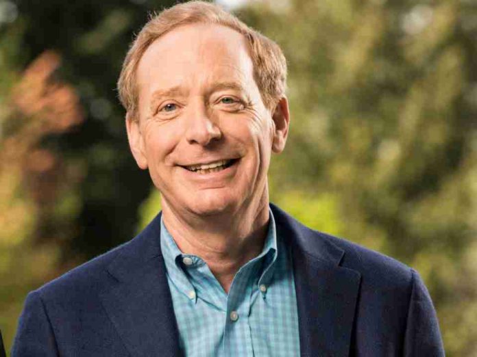 Brad Smith, de Microsoft, y su reflexión sobre la IA debe ampliar, no reemplazar, el trabajo y la educación humana (1) Brad Smith, de Microsoft, y su reflexión sobre la IA: debe ampliar, no reemplazar, el trabajo y la educación humana