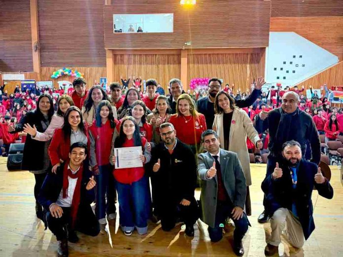 Colegio chileno de la Región de O'Higgins es reconocido entre las 10 escuelas más innovadoras del mundo