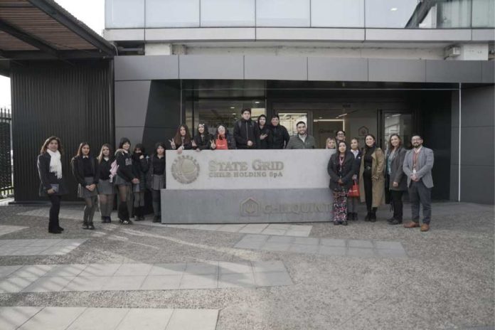 Del aula al mundo laboral Chilquinta abrió sus puertas a estudiantes de INSUCO para acercarlos a su futuro profesional Del aula al mundo laboral: Chilquinta abrió sus puertas a estudiantes de INSUCO para acercarlos a su futuro profesional