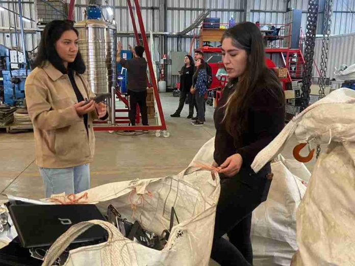 Del diagnóstico a los desafíos de la crisis de residuos en la Región de Valparaíso (1) Del diagnóstico a los desafíos de la crisis de residuos en la Región de Valparaíso