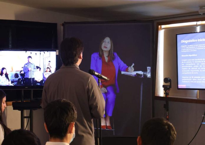 Duoc UC Campus Arauco fortalece la experiencia estudiantil con innovadora tecnología Docente Holograma