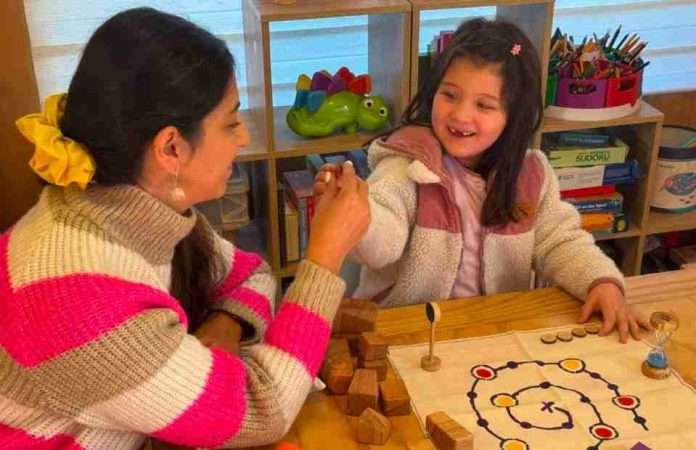 Emprendedora de Aysén desarrolla innovación con potencial nacional para familias neurodiversas